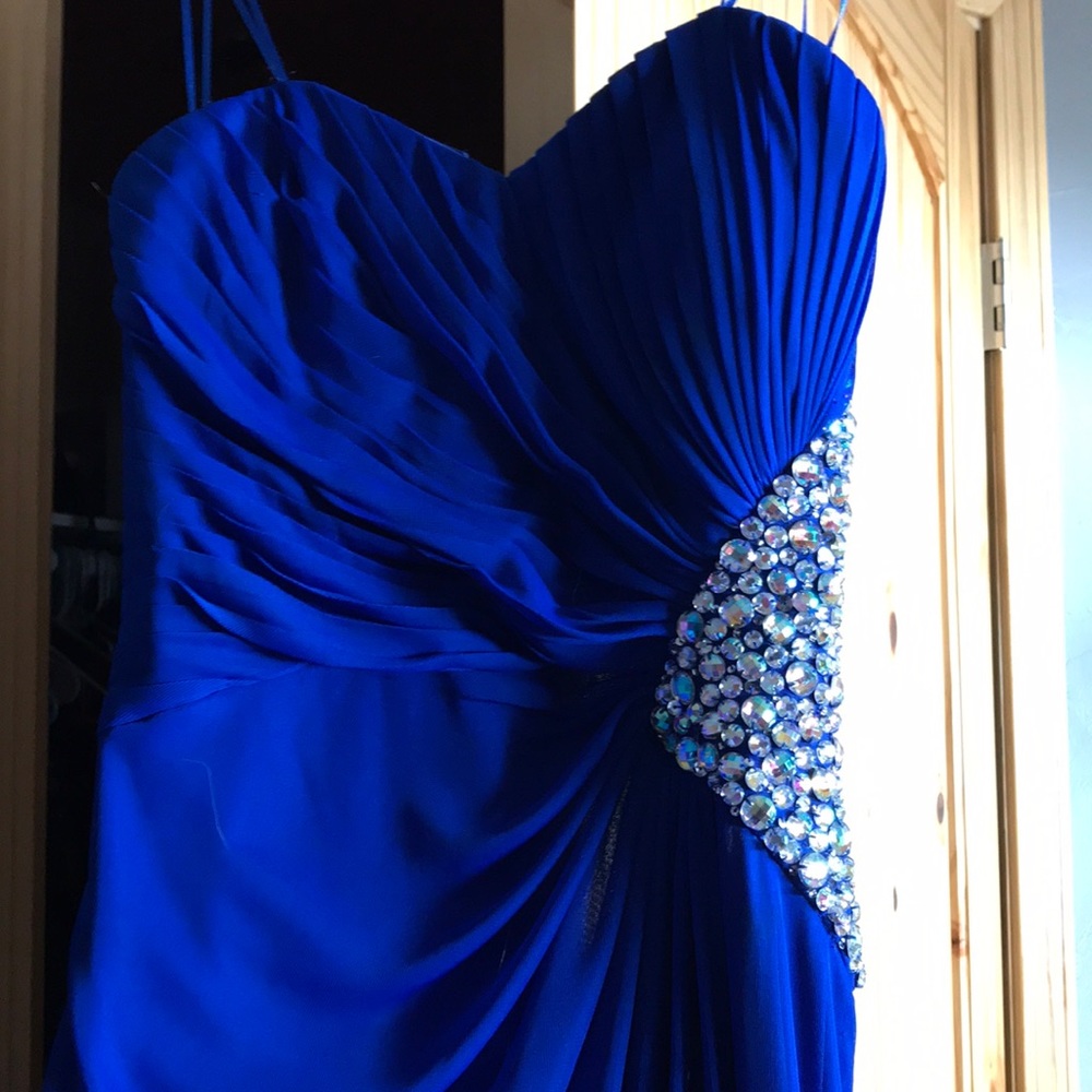 PROM DRESS